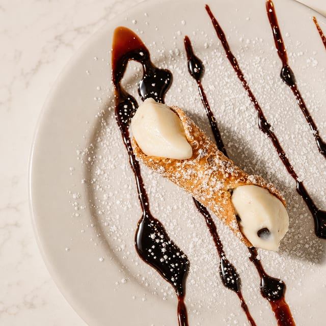 Mini Cannoli.